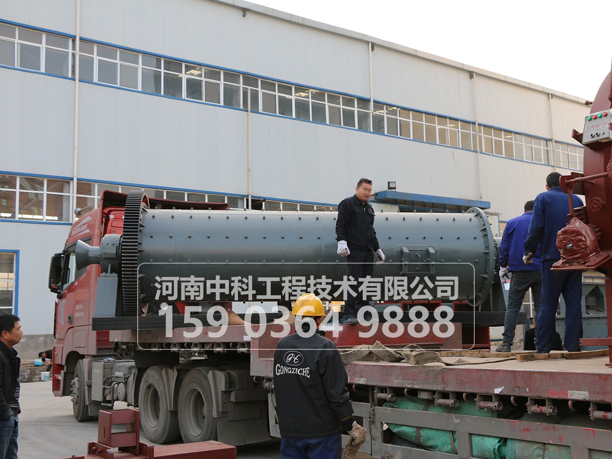 怎樣判斷球磨機(jī)裝球量的多少？如何添加？